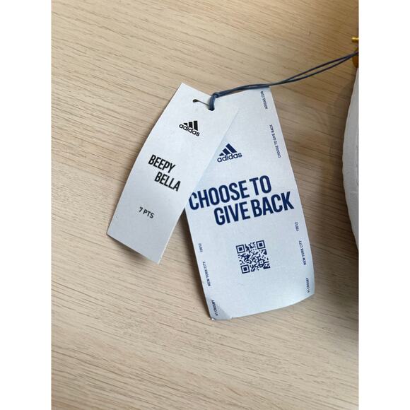 RARE 1 of 1 Adidas Forum x Beepy Bella Sneaker Art - Picture 7 of 9